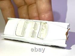 Ertl Boss Hogs Cadillac Dukes Of Hazard White 1/64 Hong Kong BRAND NEW