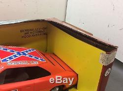 Ertl Dukes Of Hazzard General Lee & Jumping Ramp 1/16 Steel #3570 1982