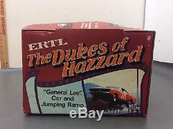 Ertl Dukes Of Hazzard General Lee & Jumping Ramp 1/16 Steel #3570 1982