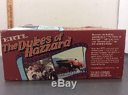 Ertl Dukes Of Hazzard General Lee & Jumping Ramp 1/16 Steel #3570 1982