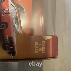 Ertl Joyride, Dukes of Hazard General Lee, 118 Scale, + Complete Series DVDs