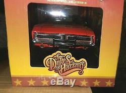 Ertl THE DUKES OF HAZZARD GENERAL LEE DODGE CHARGER NEW