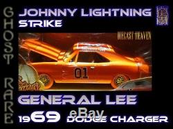 GHOST RARE Johnny Lightning STRIKE DUKES OF HAZZARD GENERAL LEE CHASE 1/25