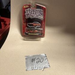 General Lee 1969 Dodge Charger Dirty R1 THE DUKES OF HAZZARD Johnny Lightning