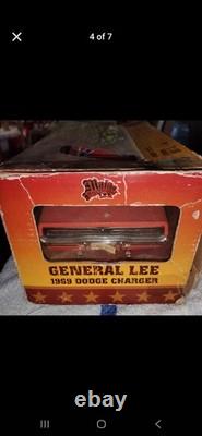 General Lee 1969 Dodge Charger Dukes of Hazzard 118 Scale Light & Sound Action