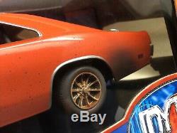 General Lee 1969 dodge Charger (Dukes of Hazzard) DIRTY VERSION 118 Scale. RARE