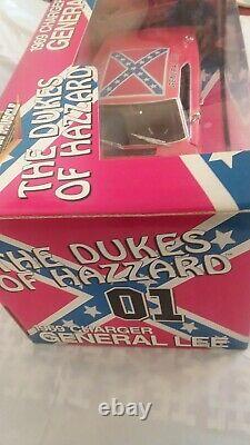 General Lee Dukes of Hazzard American Muscle Model'69 Charger 1/18