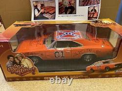 General Lee Joyride 118 The Dukes of Hazard Boxed Signed Rare Diecast Car Mint