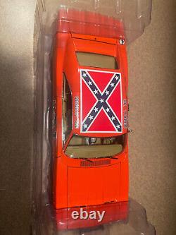 General Lee The Dukes of Hazzard 1/18 General Lee Silver Screen Machines Dodge