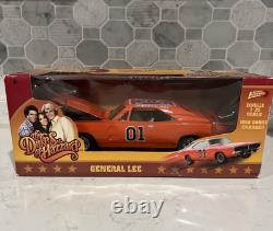 General Lee The Dukes of Hazzard 1969 Dodge Charger 125 Johnny Lightning NIB