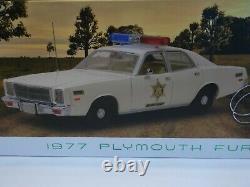 Greenlight 19055 Dukes of Hazzard 1977 Plymouth Fury Sheriff Car 1/18 Scale