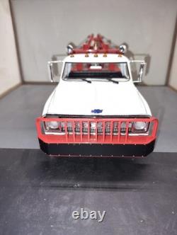 Greenlight Collectibles 118 Hazzard County Garage Chevrolet C-30 Dually +BONUS