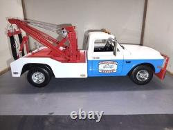 Greenlight Collectibles 118 Hazzard County Garage Chevrolet C-30 Dually +BONUS