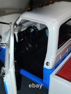 Greenlight Collectibles 118 Hazzard County Garage Chevrolet C-30 Dually +BONUS