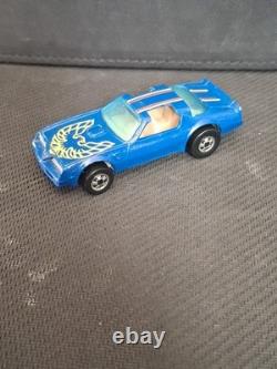 Hot Wheels 1977 Hot Bird & 1970 Dodge Dixie Challenger Blackwall Hong Kong Lot