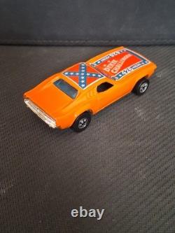 Hot Wheels 1977 Hot Bird & 1970 Dodge Dixie Challenger Blackwall Hong Kong Lot