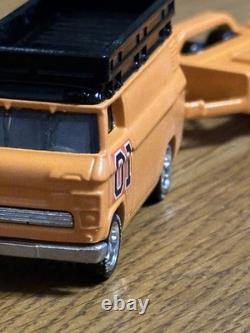 Hot Wheels General Lee truck and trailer 164 Die Cast Dukes Of Hazzard USA