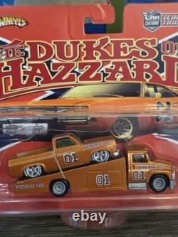 Hotwheels Team Transport Dukes Of Hazzard 83 Silverado General Lee & Carry On