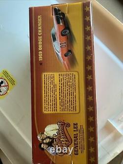 JOHNNY LIGHTNING DUKES OF HAZZARD GENERAL LEE WHITE Engine Autograph CHASE 1/25