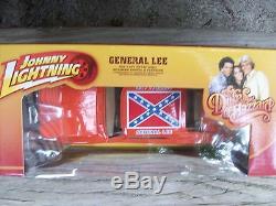 JOHNNY WHITE LIGHTNING CHASE DUKES OF HAZZARD GENERAL LEE Dodge Charger 1/25