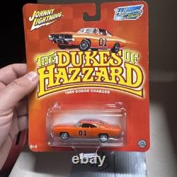 Johnny LIGHTNING DUKES OF HAZZARD GENERAL LEE 1969 Dodge CHARGER