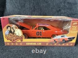 Johnny Lightning 1/25 The Dukes of Hazzard General Lee Lightning Strike CHASE