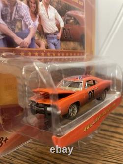Johnny Lightning 1/64 Scale The Dukes of Hazzard General Lee Dirty R5