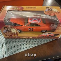 Johnny Lightning 125 1969 Dodge Charger General Lee Dukes Of Hazzard