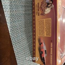 Johnny Lightning 125 1969 Dodge Charger General Lee Dukes Of Hazzard