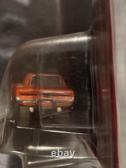 Johnny Lightning 164'69 Dodge Charger General Lee Dirty WL Internet Exclusive