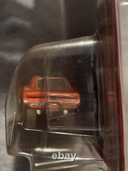 Johnny Lightning 164'69 Dodge Charger General Lee Dirty WL Internet Exclusive