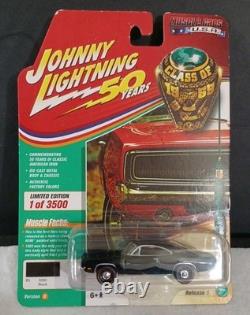Johnny Lightning CLASS OF 1969 164 Black 1969 Dodge Charger R/T (1/3500)
