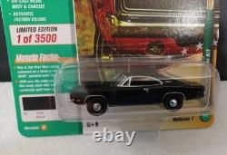 Johnny Lightning CLASS OF 1969 164 Black 1969 Dodge Charger R/T (1/3500)