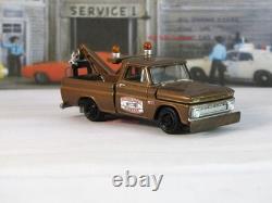 Johnny Lightning Cooter Tow Truck Chevy C10 Custom Dukes of Hazzard