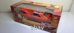 Johnny Lightning Dukes Of Hazzard General Lee White Lightning White Tires 1/25