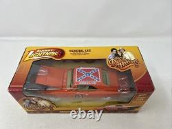 Johnny Lightning General Lee Charger Dukes Of Hazzard WHITE LIGHTNING MOTOR 125