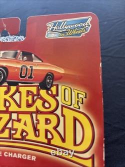 Johnny Lightning Hollywood on Wheels The Dukes Of Hazzard 1969 Dodge Charger