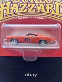Johnny Lightning Hollywood on Wheels The Dukes Of Hazzard 1969 Dodge Charger