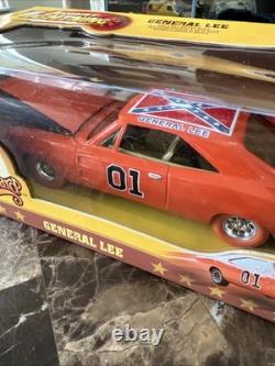 Johnny WHITE Lightning STRIKE Dukes Of Hazzard General Lee 1969 Dodge Charger
