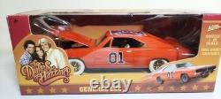 Johnny lightning dukes of hazzard 125 white lightning General Lee
