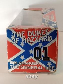Joyride Dukes Of Hazzard 1969 Charger General Lee 125 Diecast Signed By Cooter