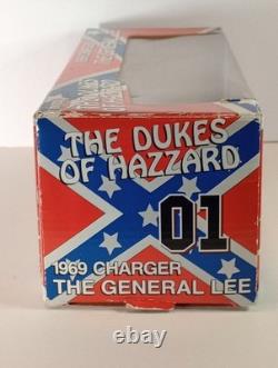 Joyride Dukes Of Hazzard 1969 Charger General Lee 125 Diecast Signed By Cooter