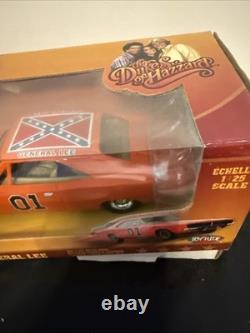 Joyride Dukes of Hazzard 125 Scale General Lee 1969 Dodge Charger NIB