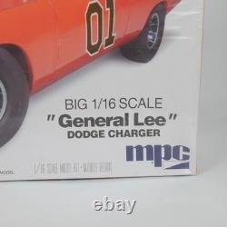 MPC Dukes of Hazzard'69 Dodge Charger Orange General Lee Model Kit Sealed 1/16