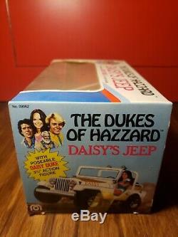 Mego 1981 The Dukes Of Hazzard Daisys Jeep Rare Daisy Duke Long Hair misb AFA it