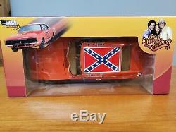 NEW Auto World Silver Screen Machines 1969 Dodge Charger General Lee 118 Scale
