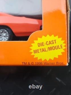 NEW IN BOX Diecast ERTL THE DUKES OF HAZZARD GENERAL LEE Dodge Charger 125 7967