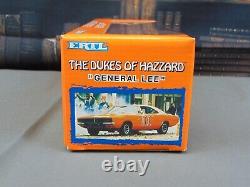 NEW IN BOX Diecast ERTL THE DUKES OF HAZZARD GENERAL LEE Dodge Charger 125 7967