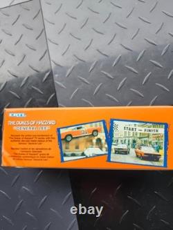 NEW IN BOX Diecast ERTL THE DUKES OF HAZZARD GENERAL LEE Dodge Charger 125 7967
