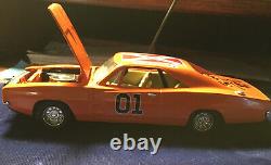 Nanee-b Dukes Of Hazzard 2006, 125th 69 Dodge Charger General Lee, Autographed